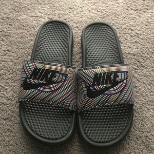 Nike Benassi Slides